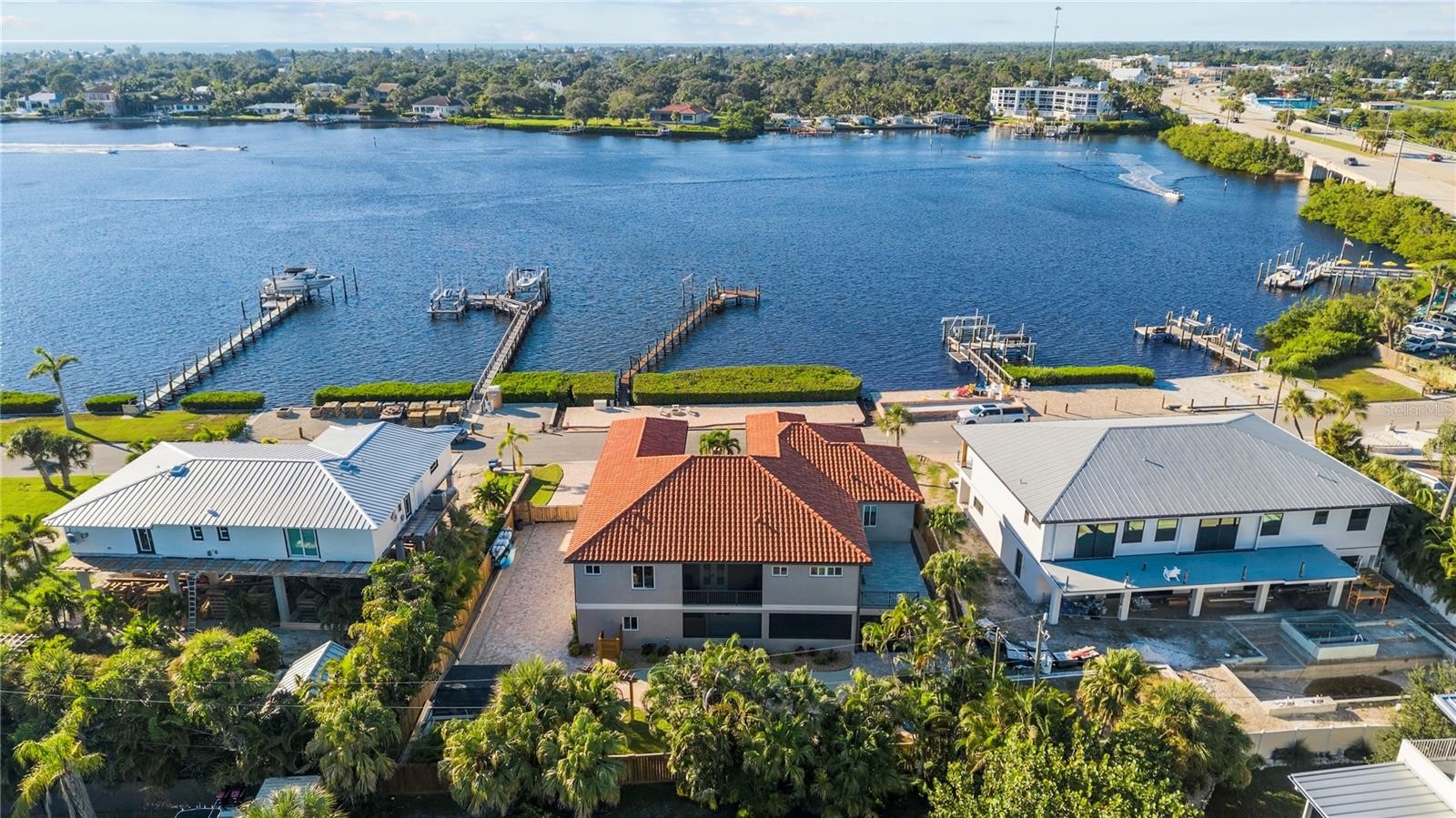 107 SUNSET DR