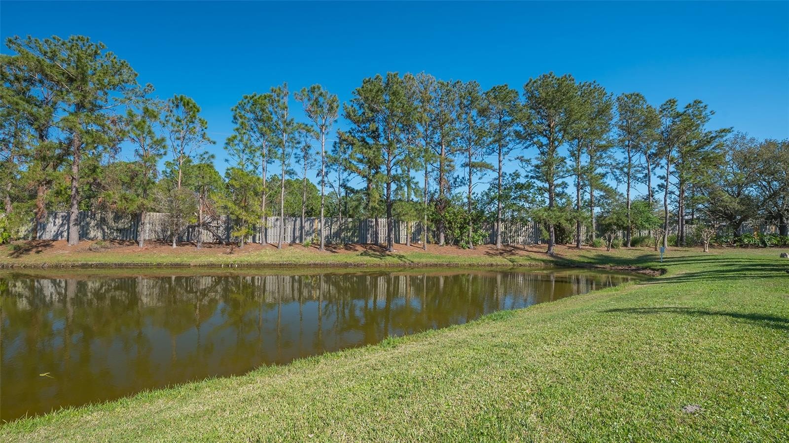 315 LONDONDERRY DR