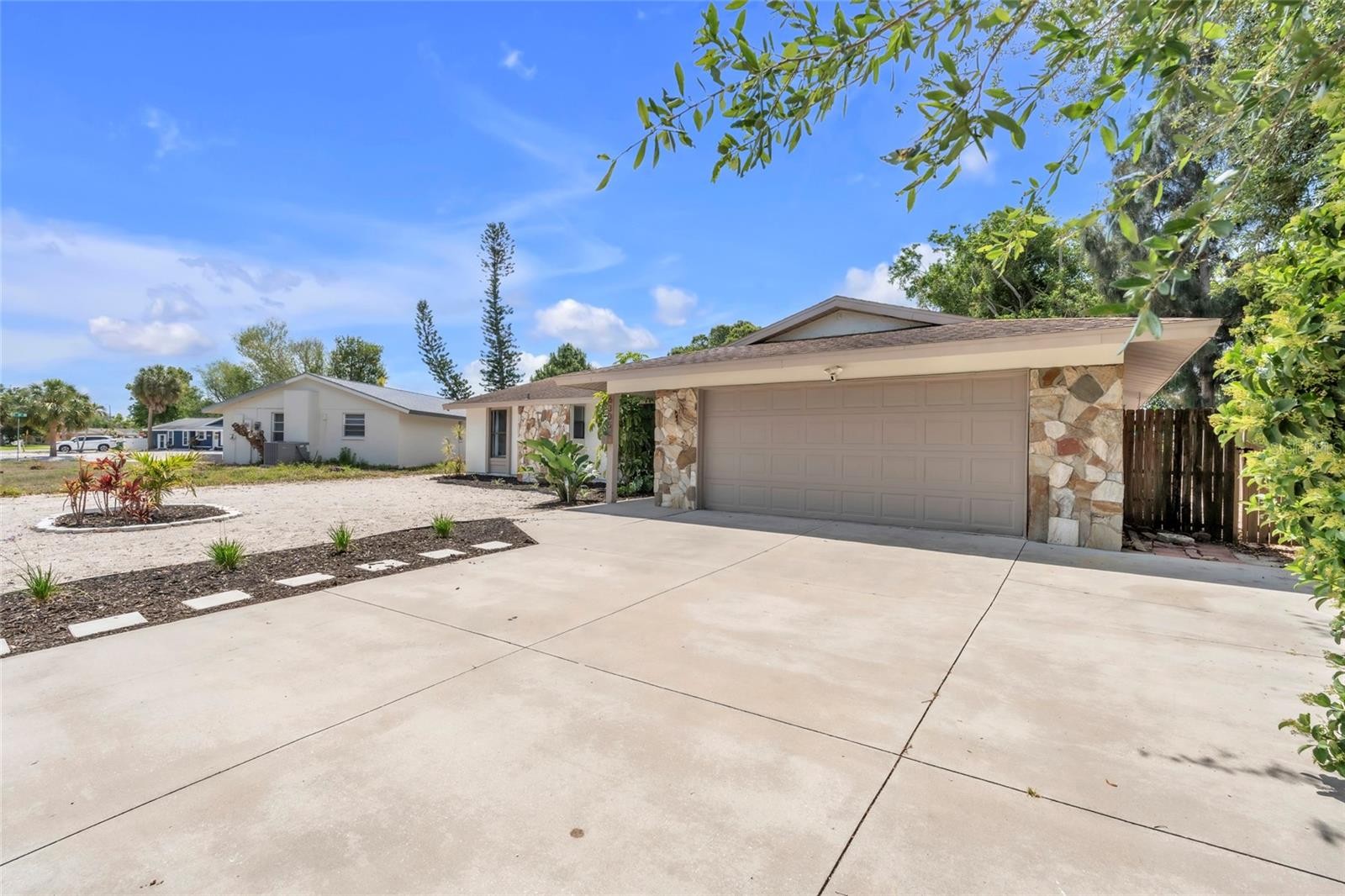 6305 36TH AVE W