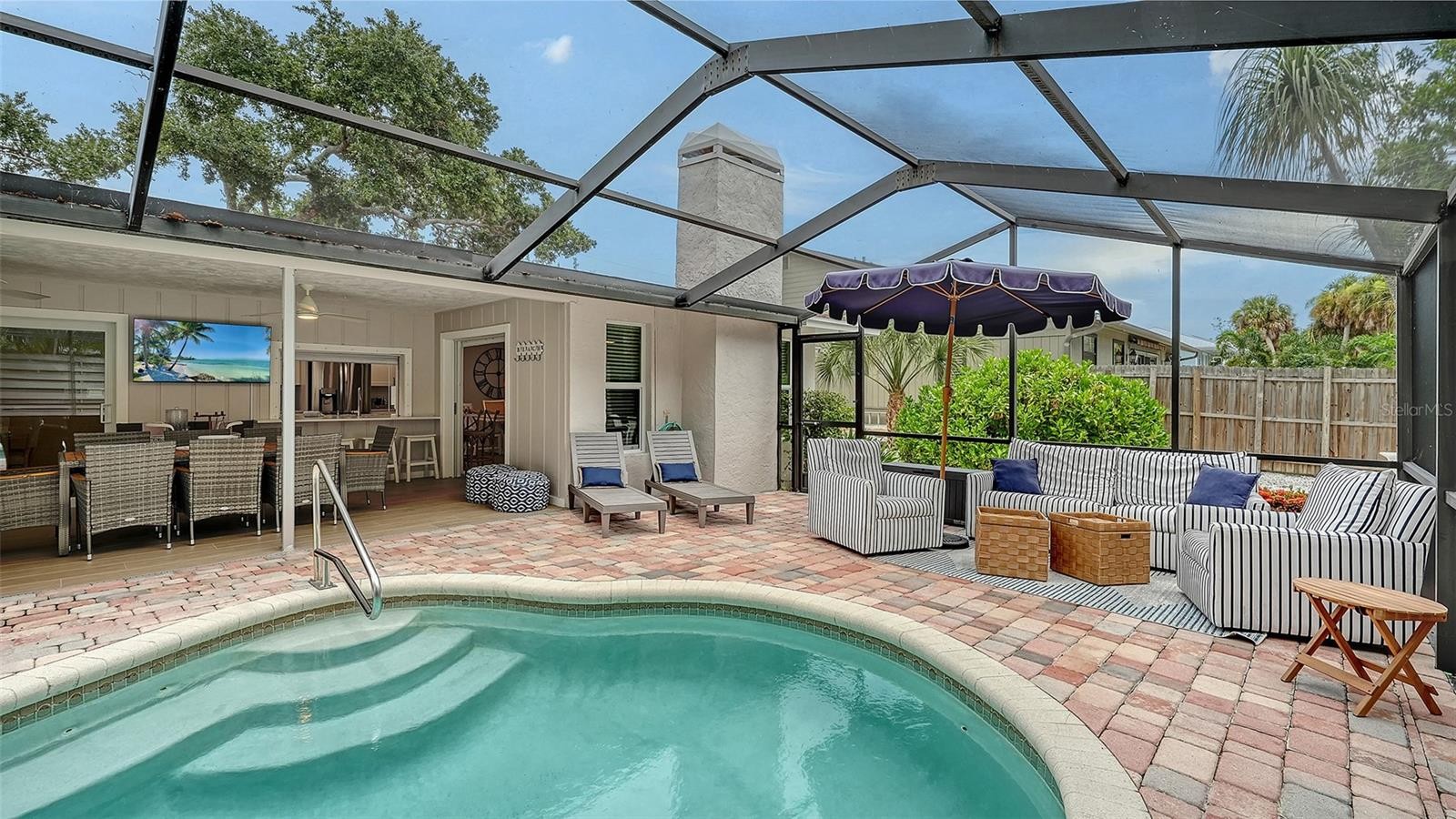 734 BIRDSONG LN