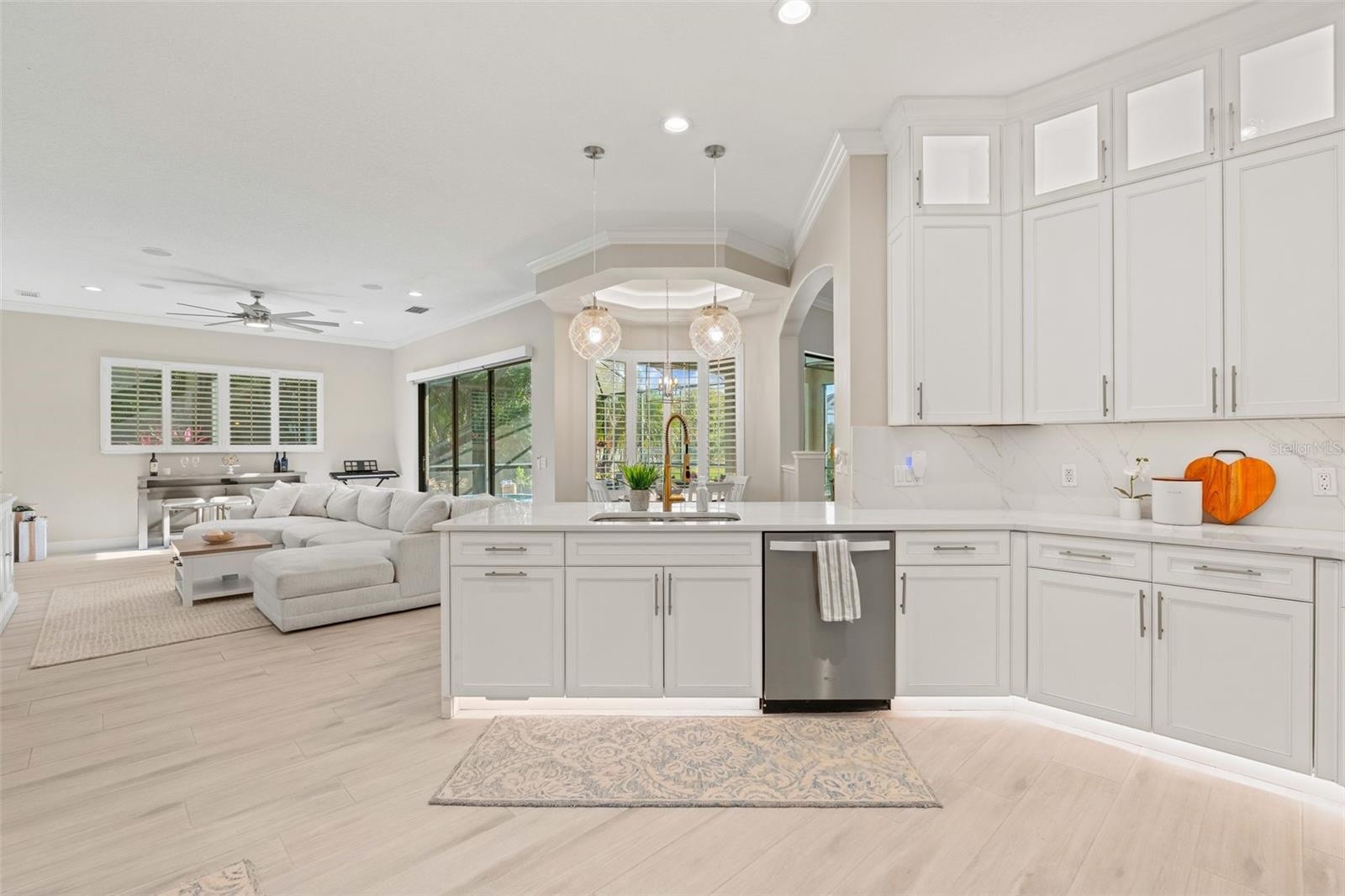 6470 INDIGO BUNTING PL