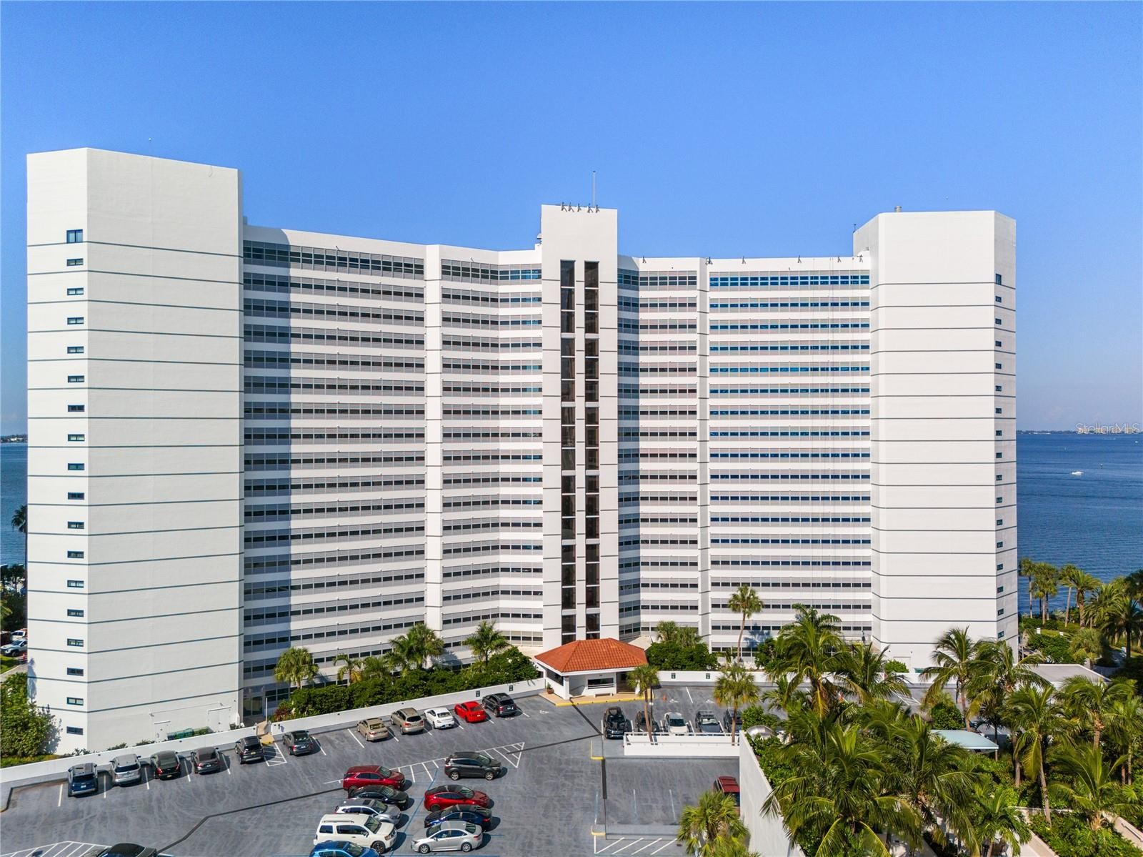 988 BLVD OF THE ARTS #109