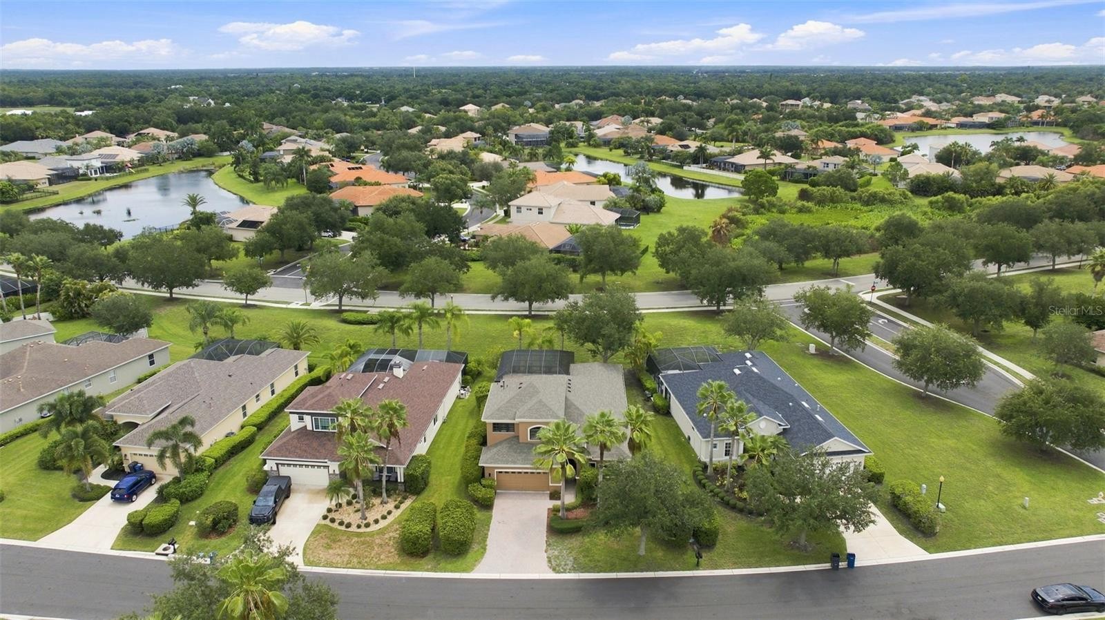 235 DAHLIA CT