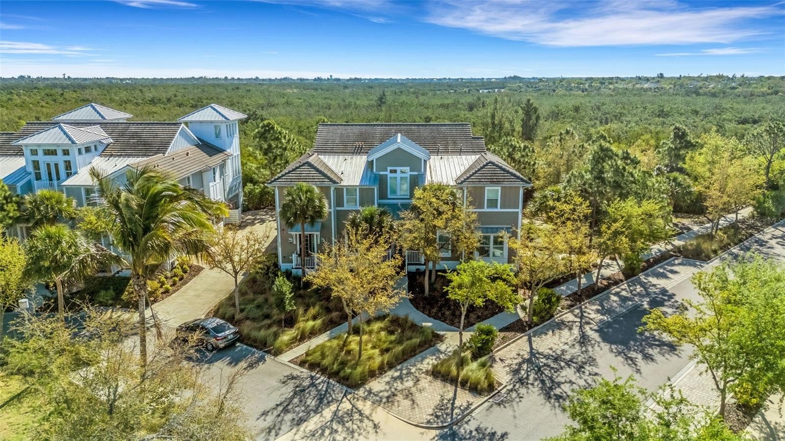 289 SAPPHIRE LAKE DR #202