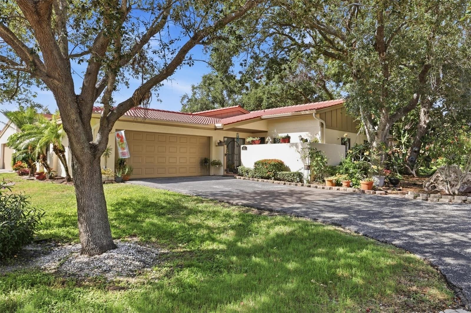 6421 SUN EAGLE LN
