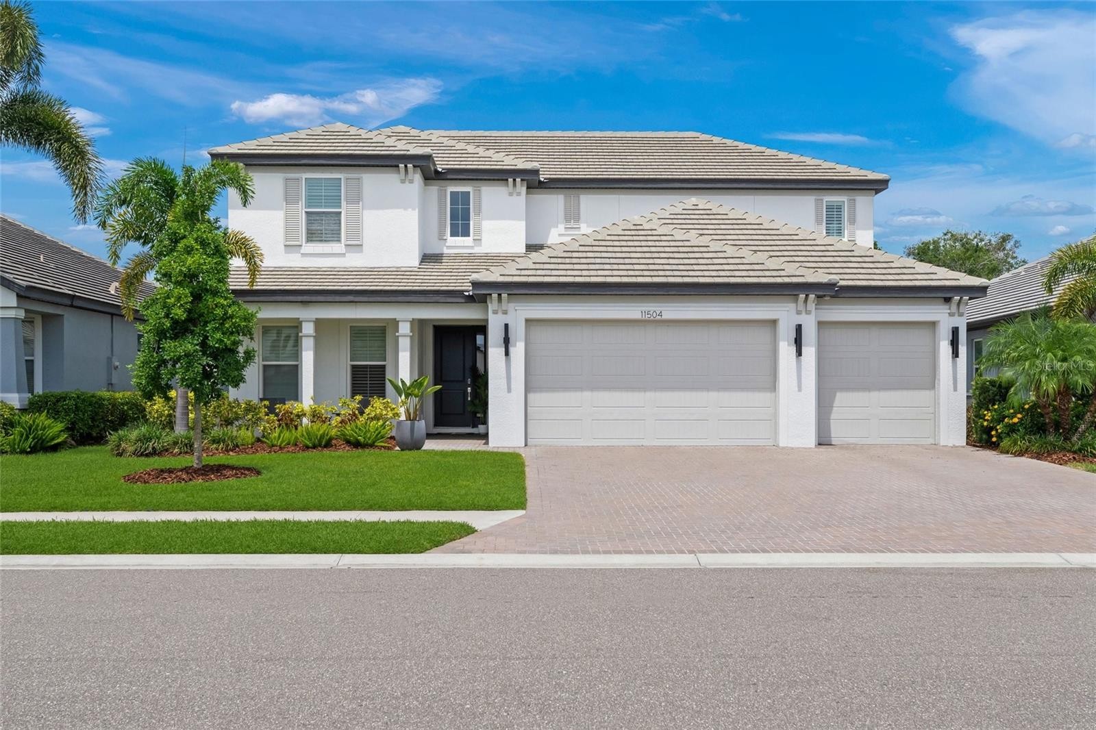11504 APPLE TREE CIR