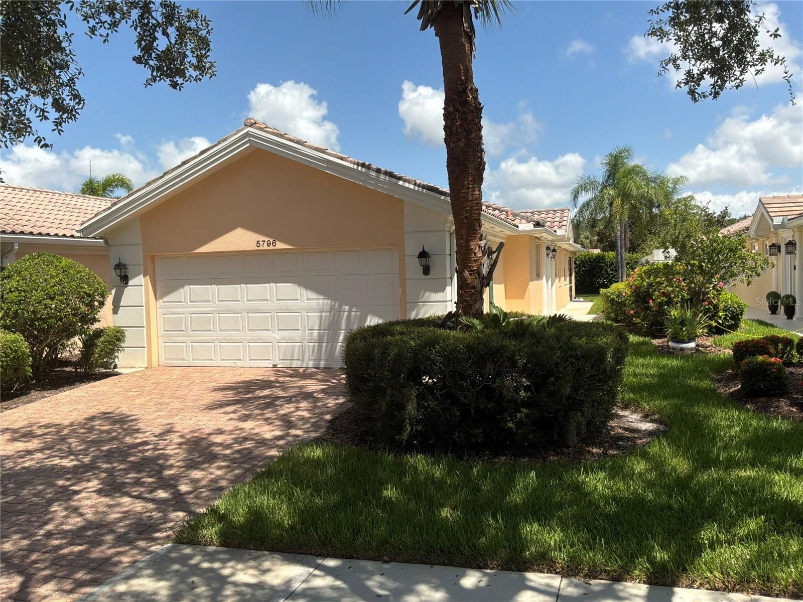 5796 IVREA DR