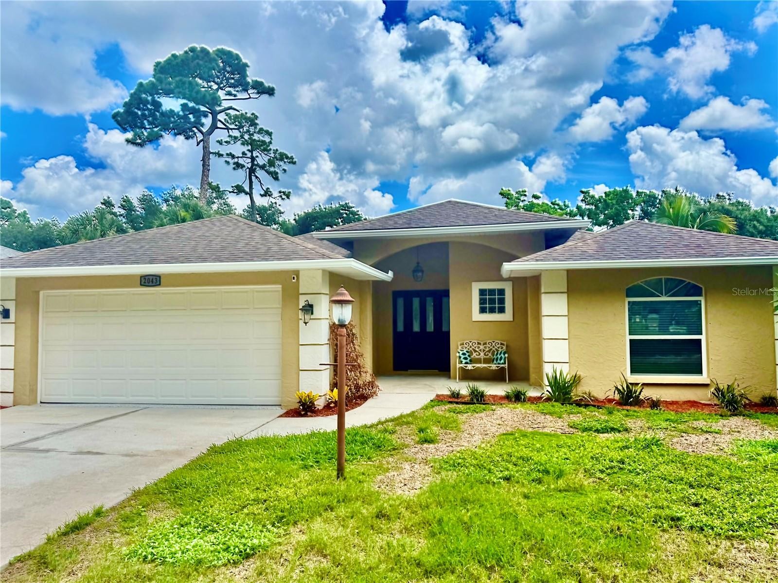2043 OLD TRENTON LN