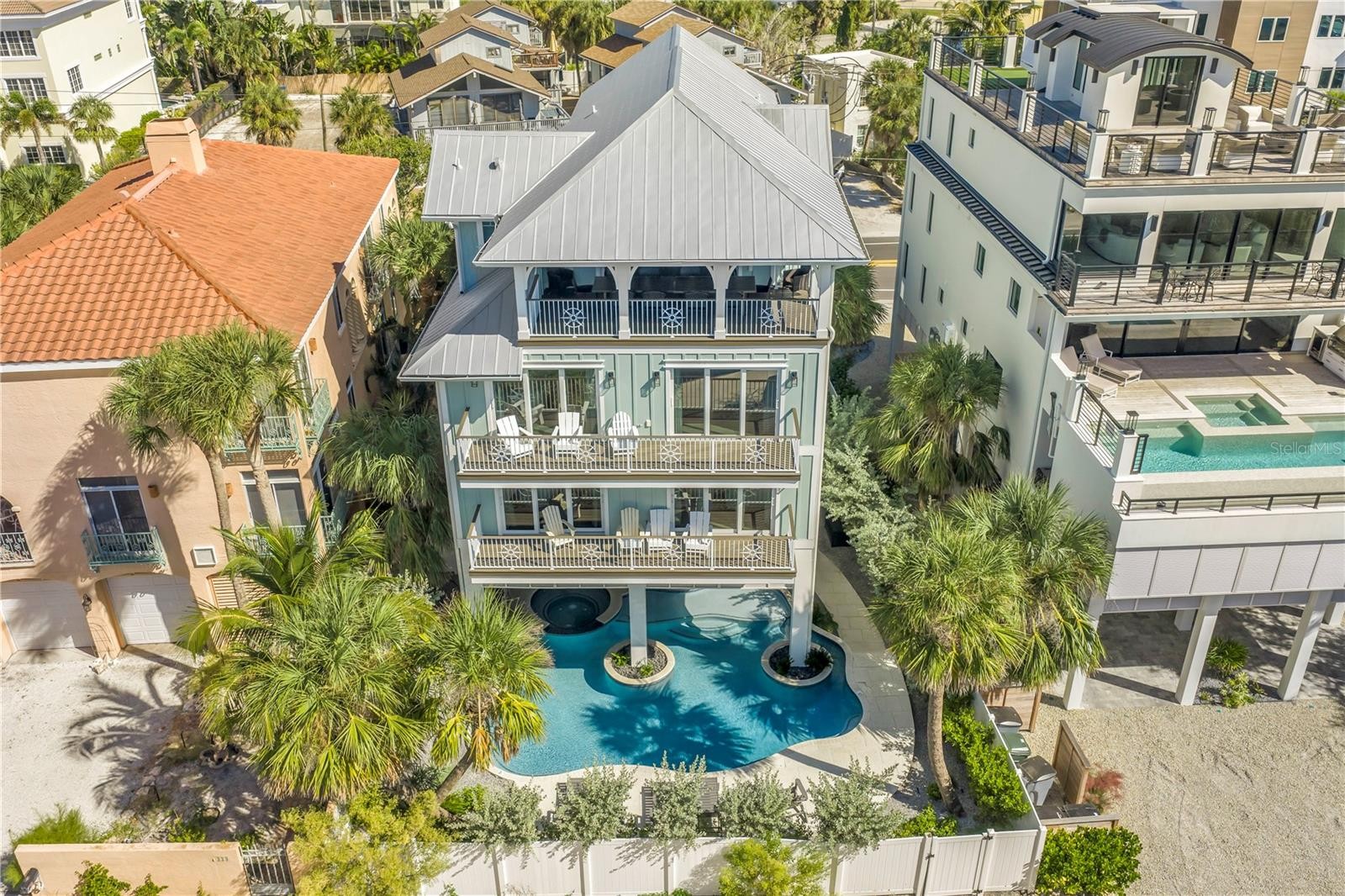 316 BEACH RD