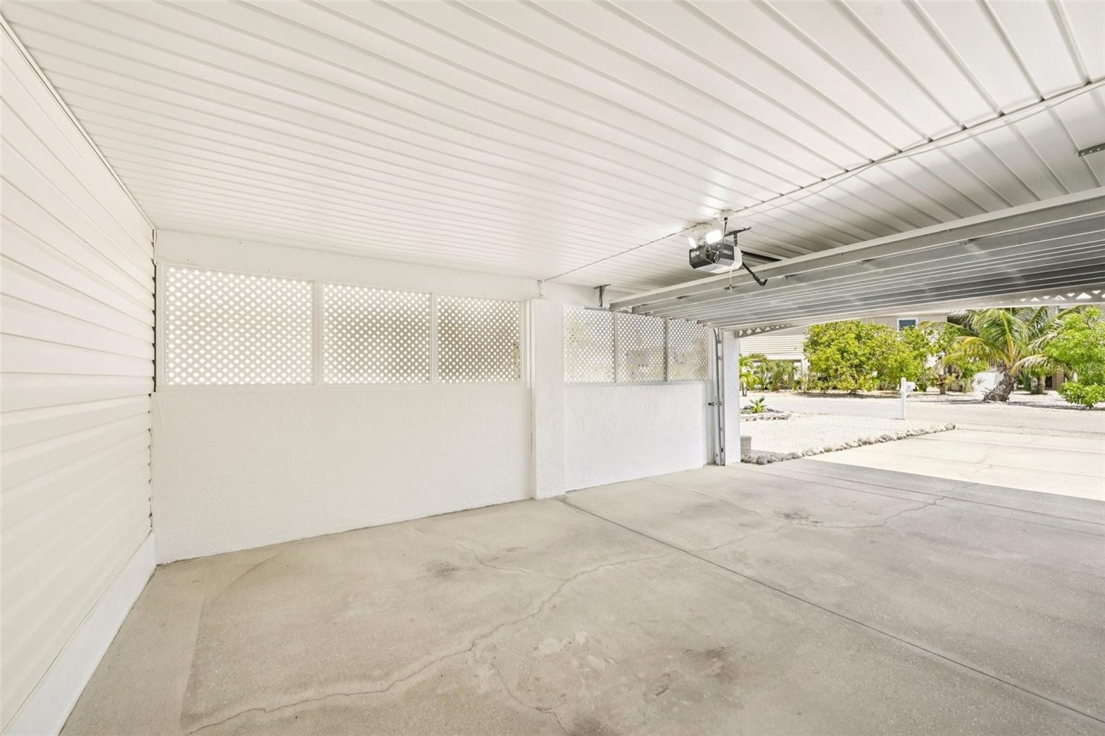 262 S HARBOR DR