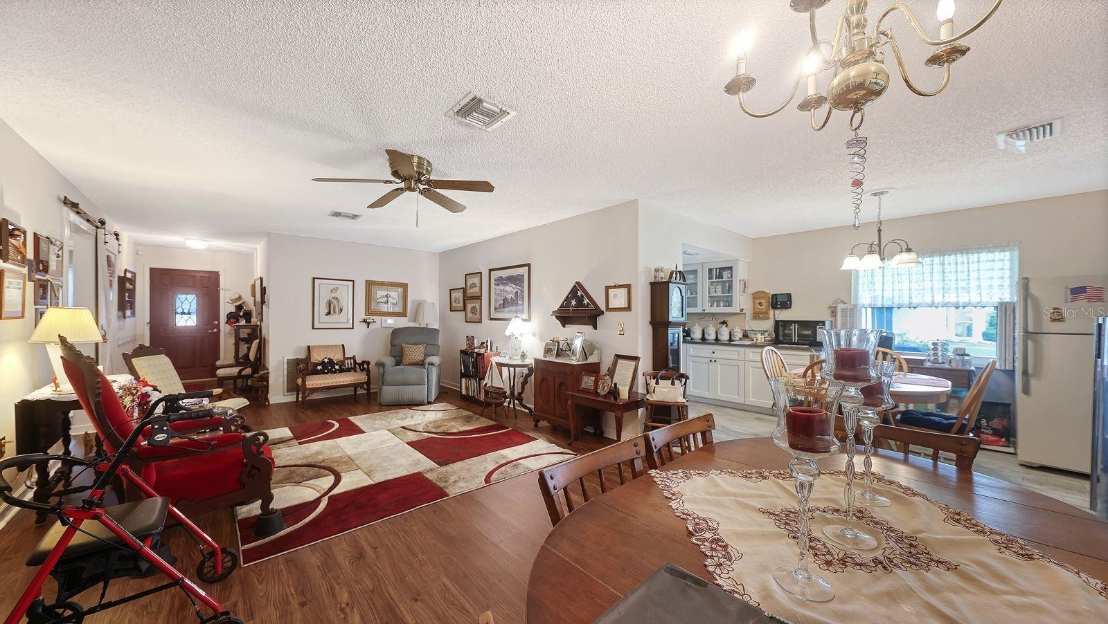 3802 CHINABERRY RD