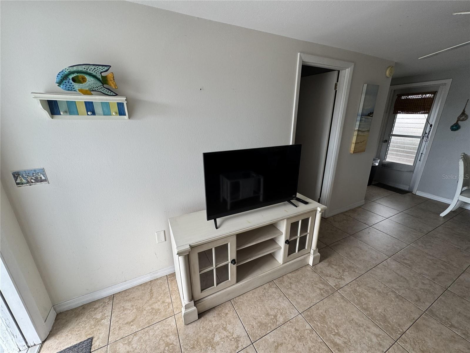 40 W COWLES ST #B