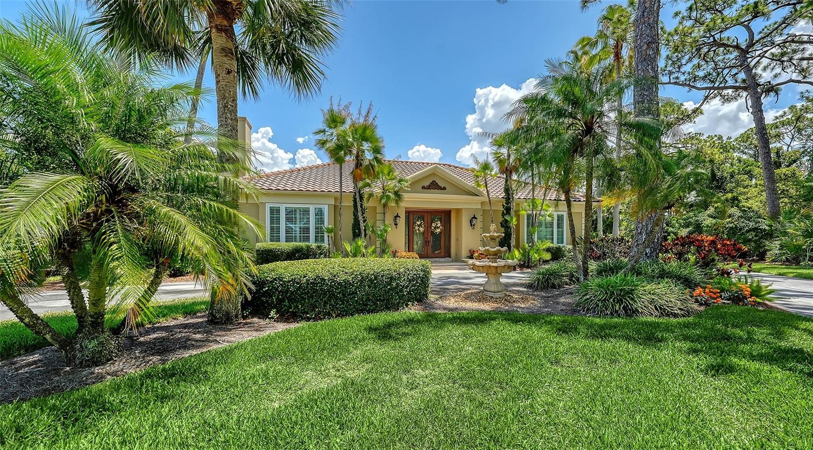 422 BLUE GARDEN LN