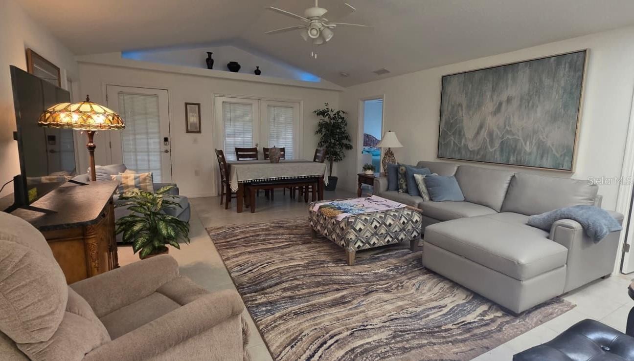 1213 BENEDICT CT