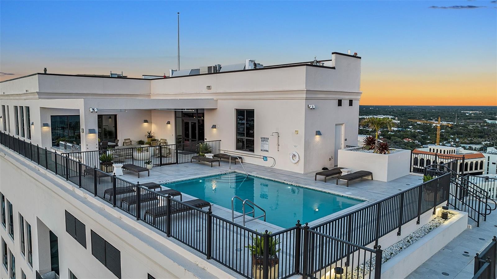 33 S PALM AVE #701