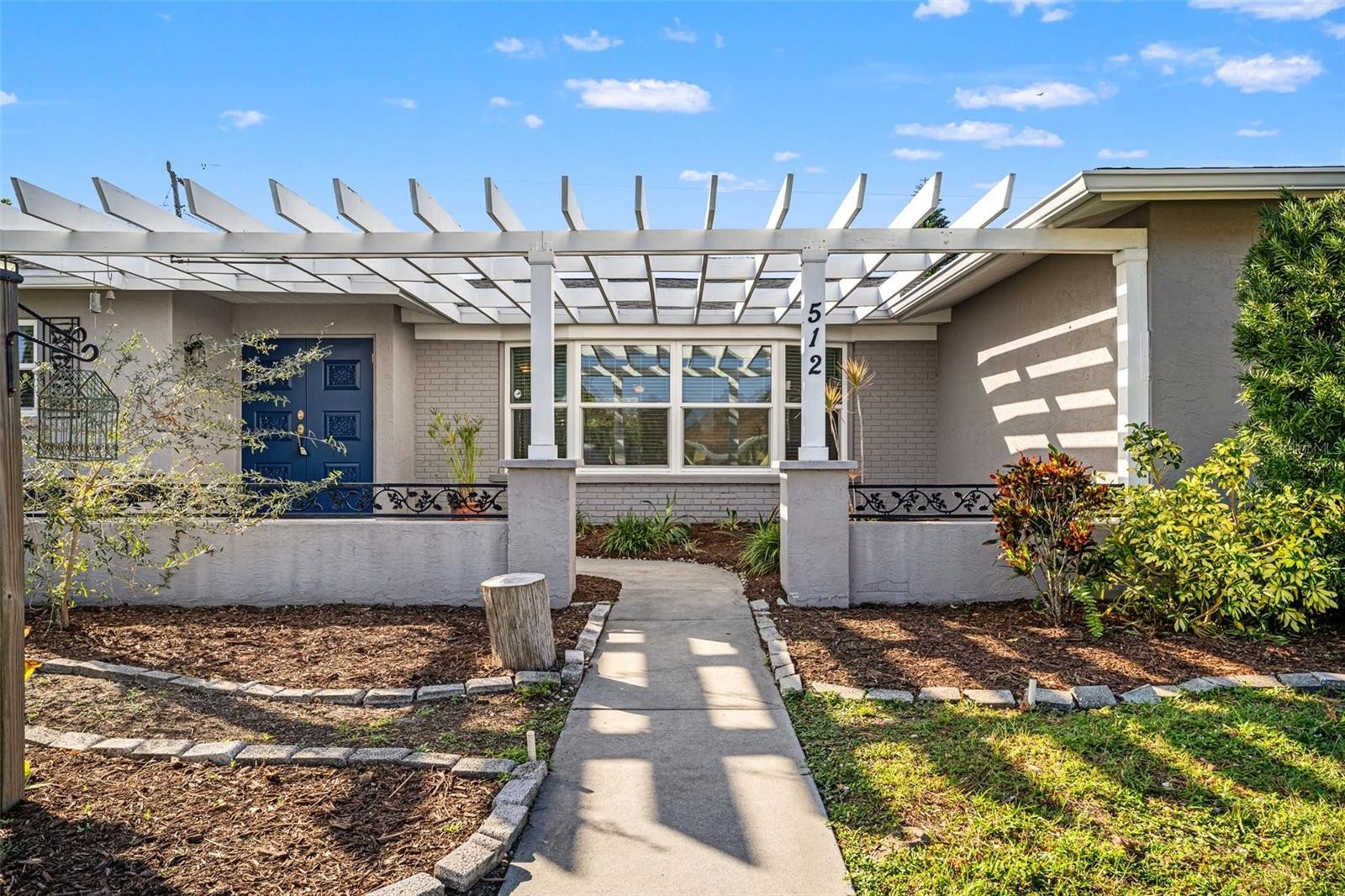 512 GLEN OAK RD