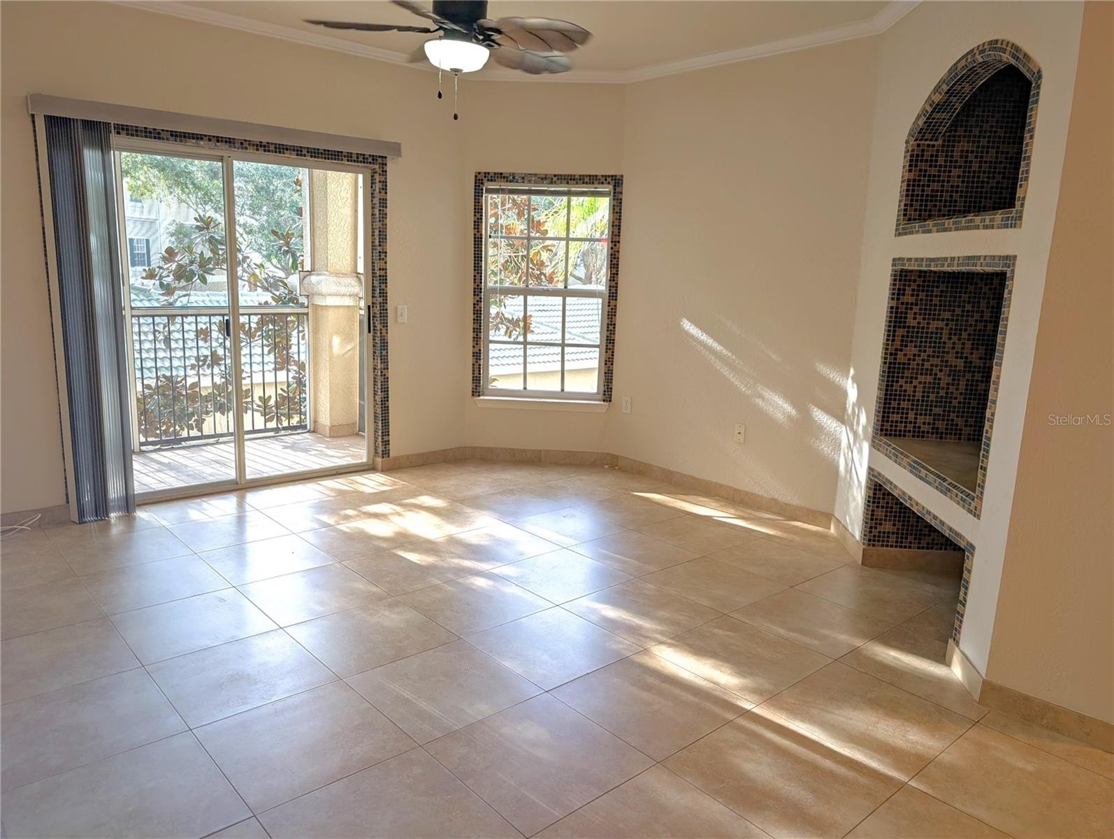 5180 NORTHRIDGE RD #203