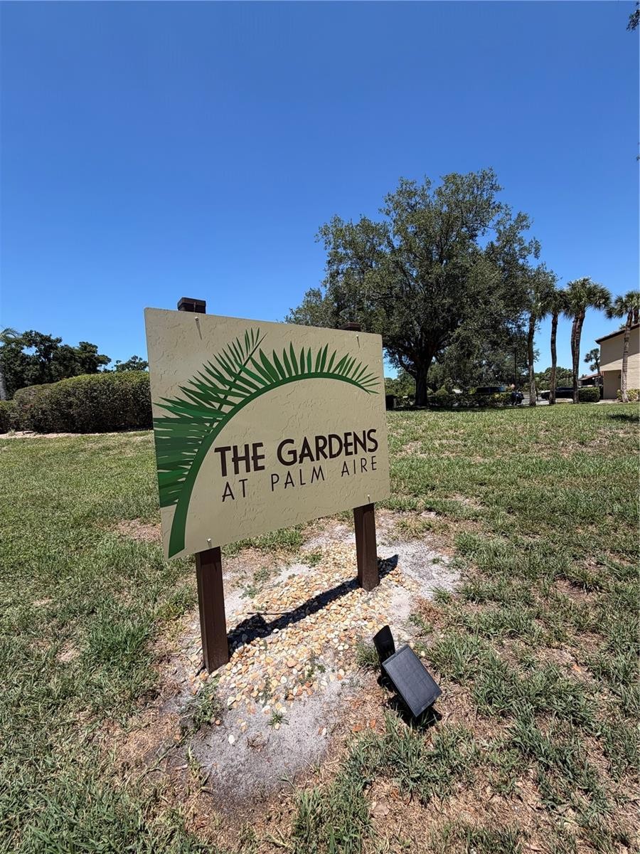 5735 GARDENS DR #5735