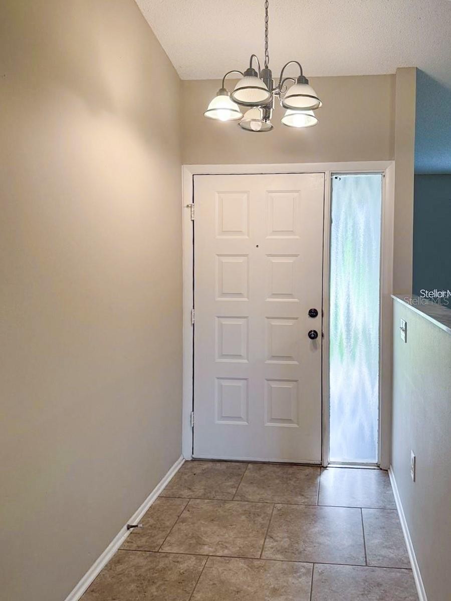 2475 WOOD OAK DR
