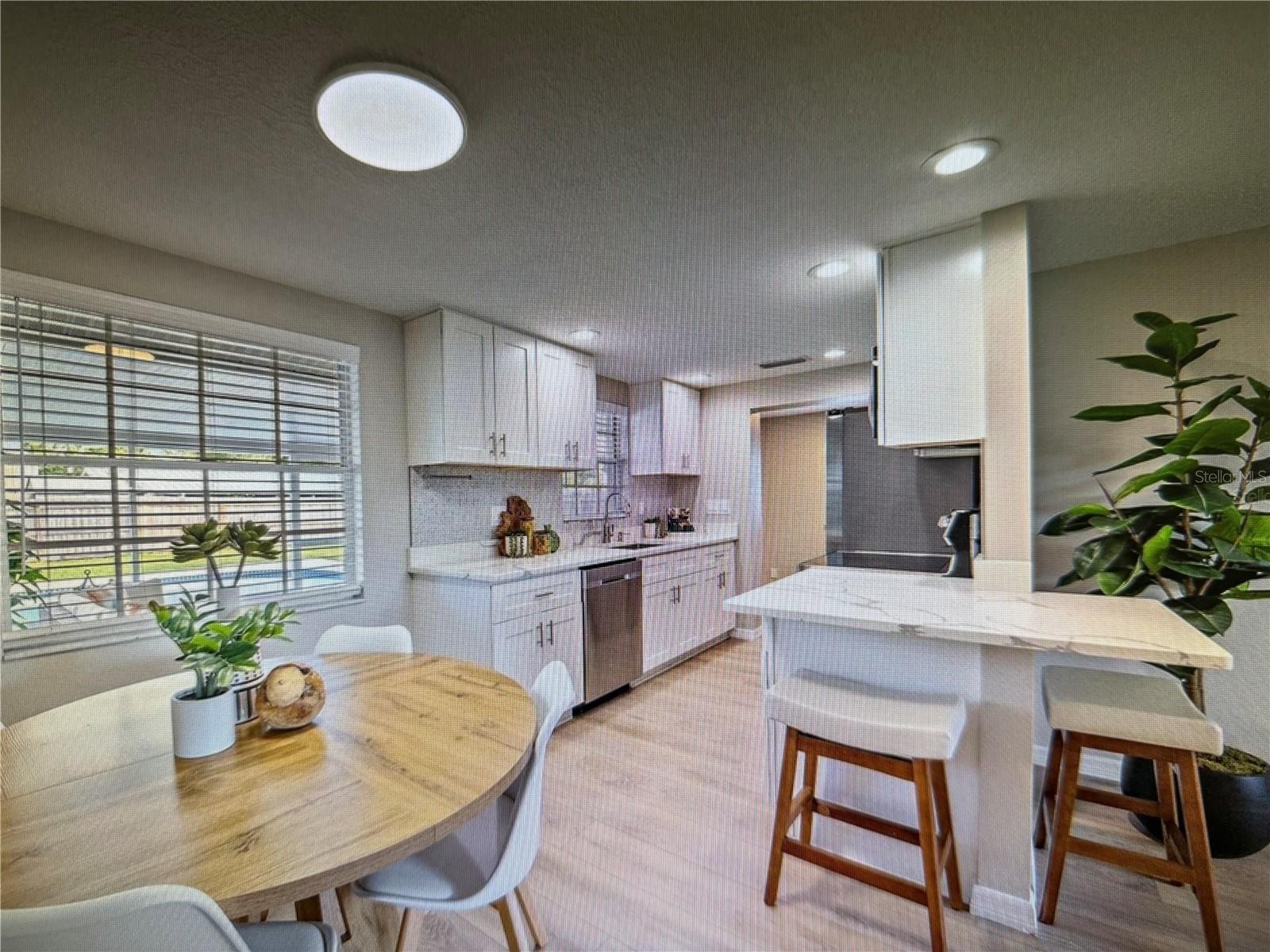 3032 GOLDEN RAIN DR