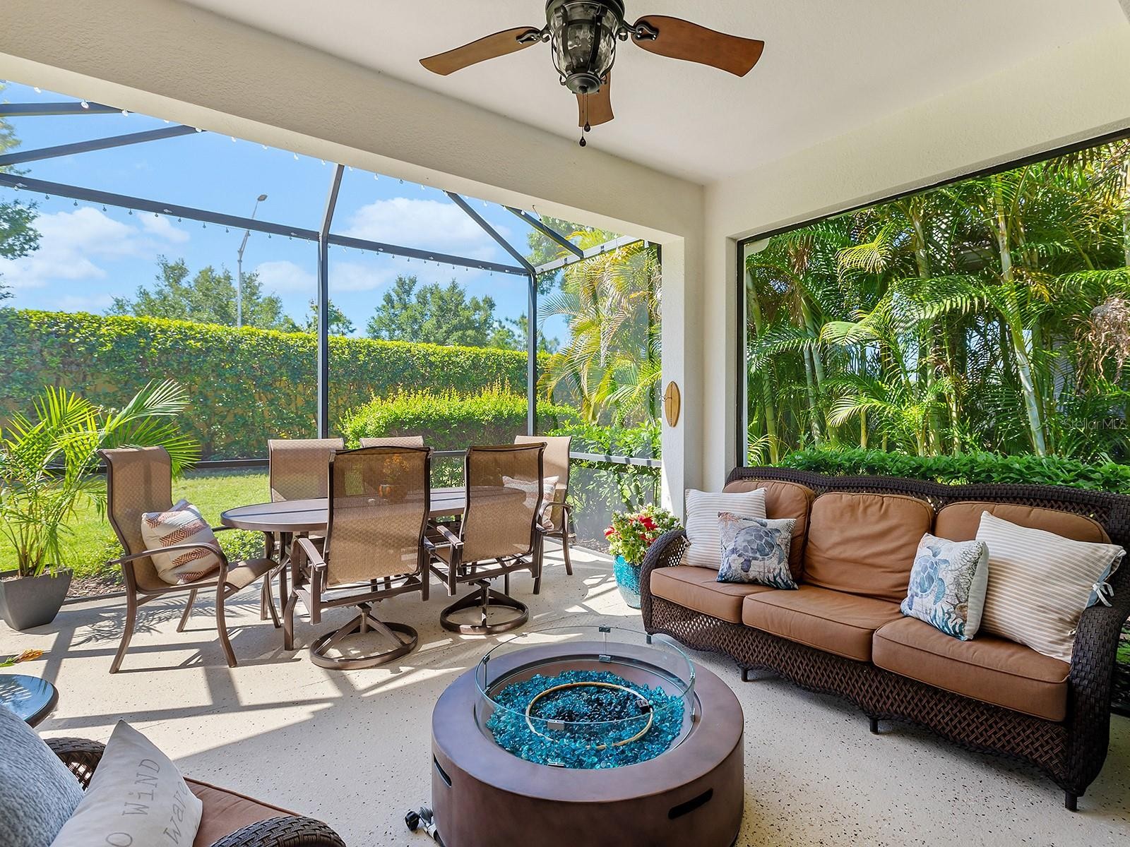 2060 CRYSTAL LAKE TRL