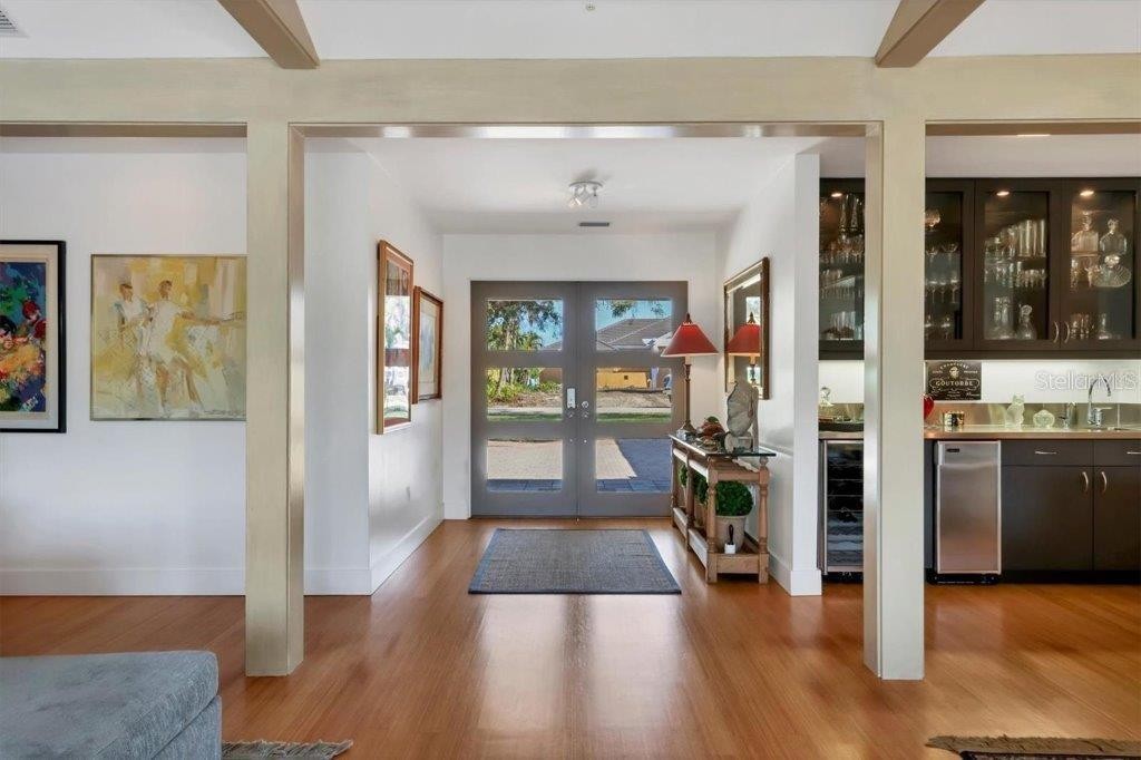 1610 S LAKE SHORE DR