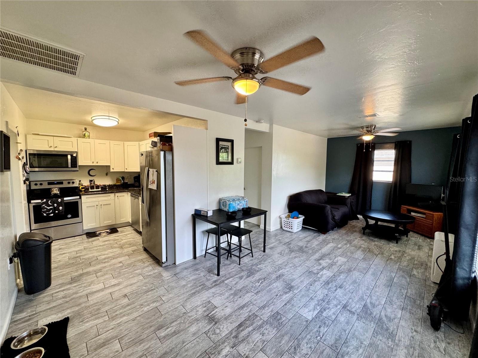 12100 CAPILLA LN