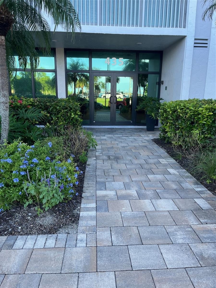 435 S GULFSTREAM AVE #206