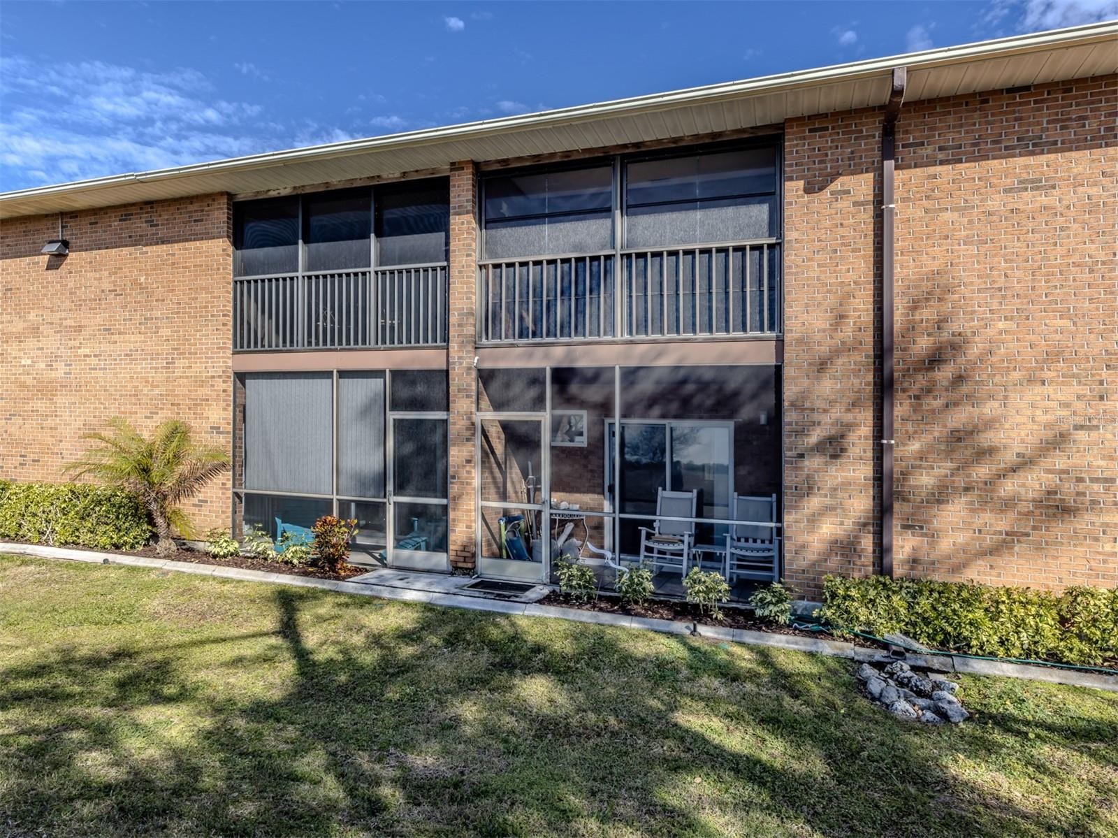 217 AIRPORT AVE W #216