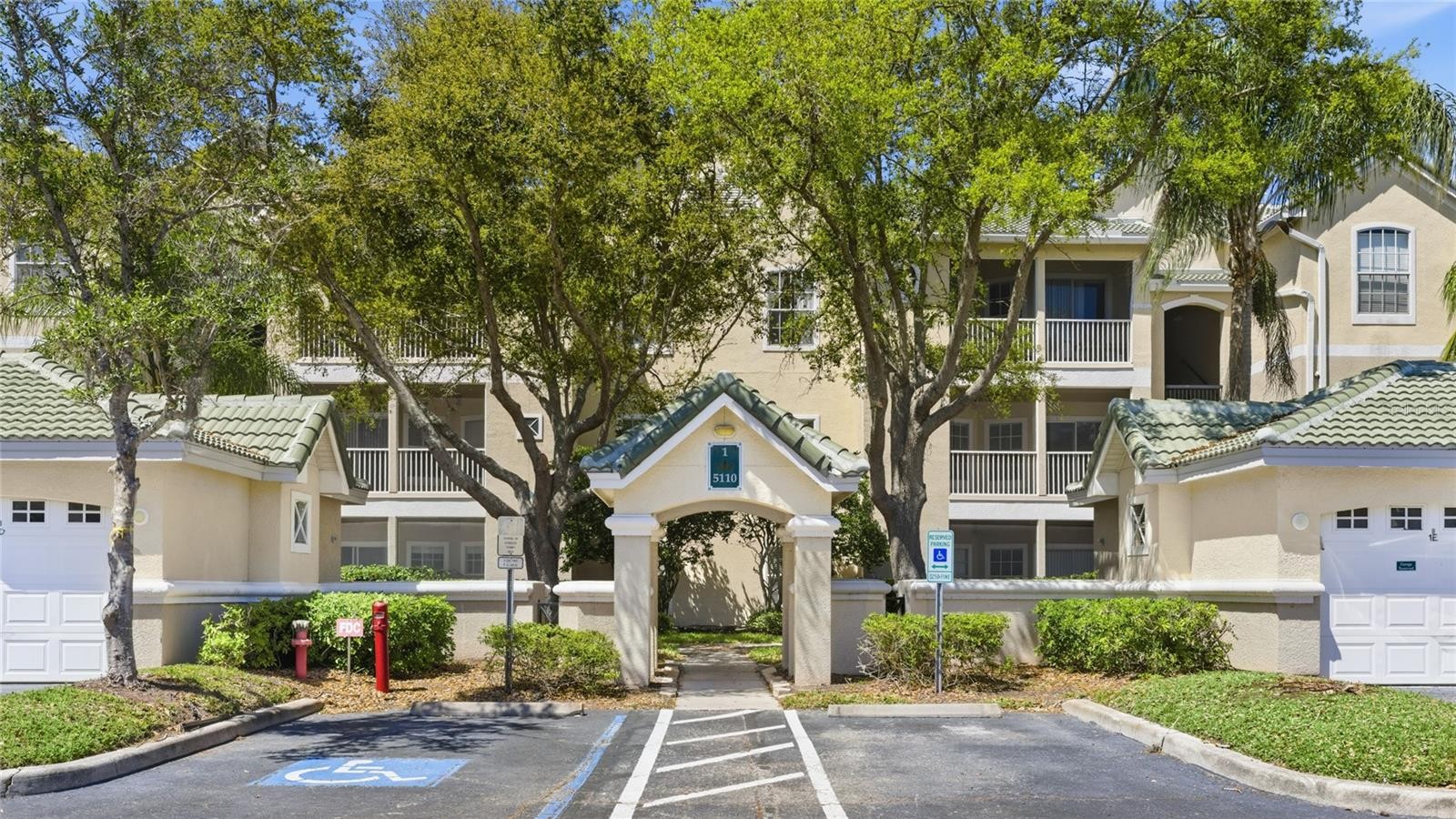 5110 NORTHRIDGE RD #201