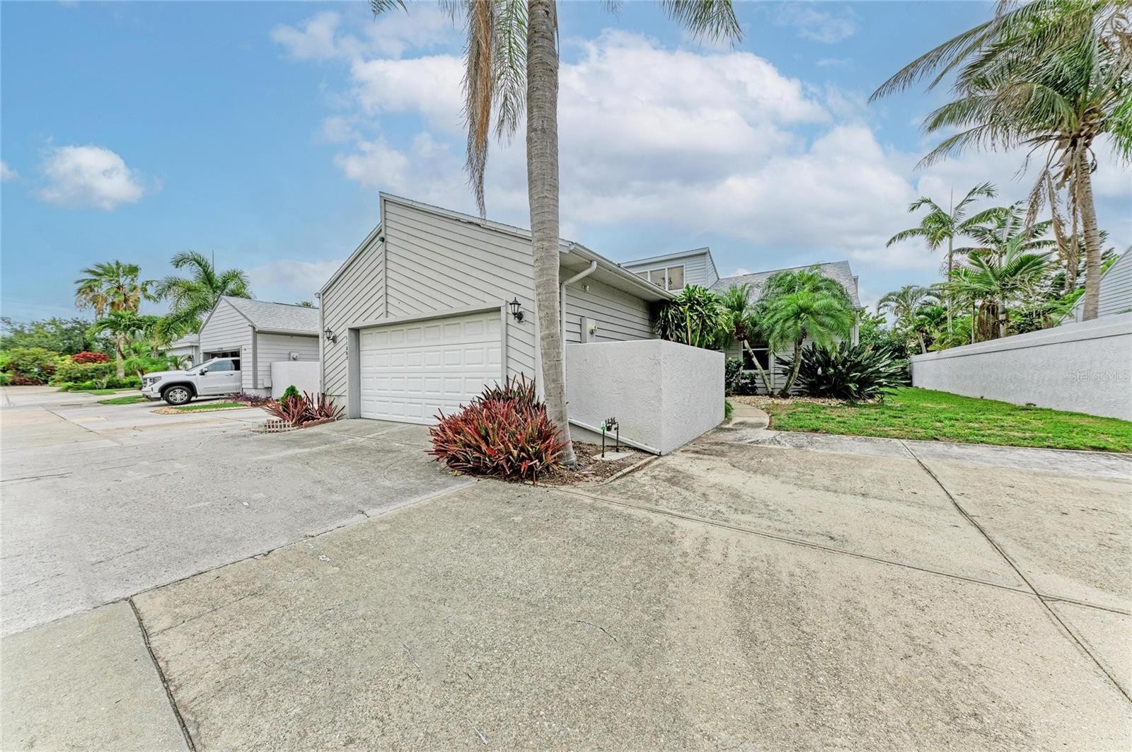11207 LONGWOOD CT