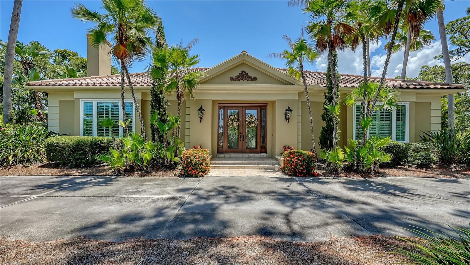 422 BLUE GARDEN LN