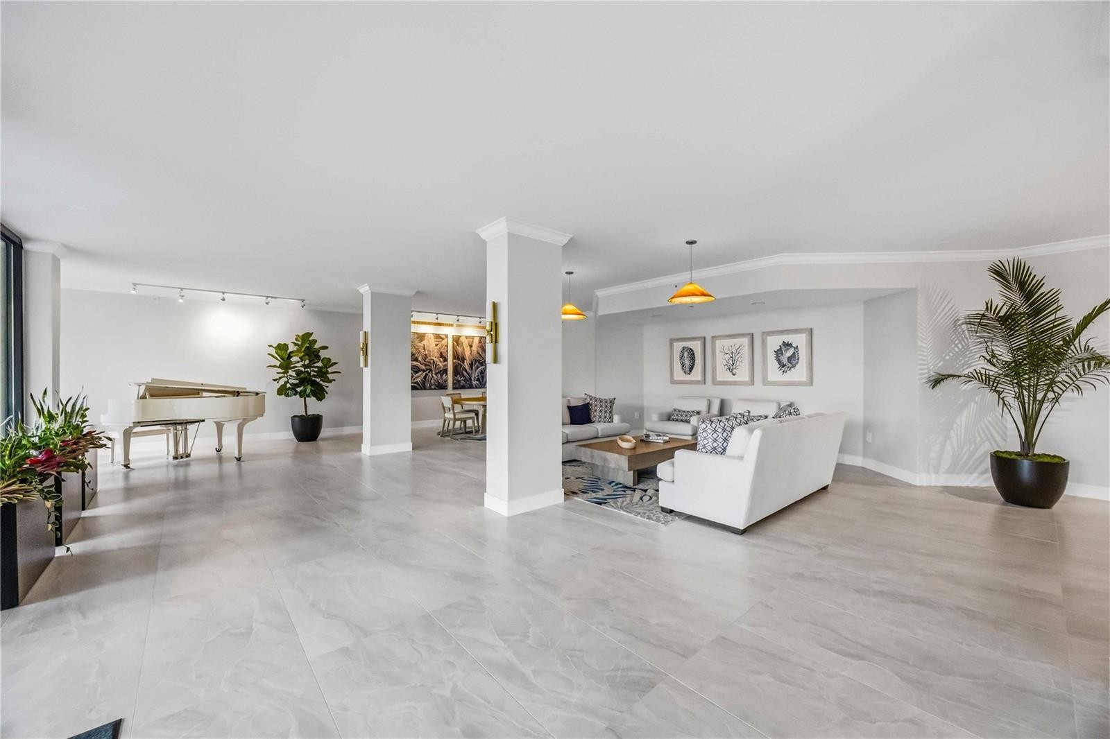 1050 LONGBOAT CLUB RD #301