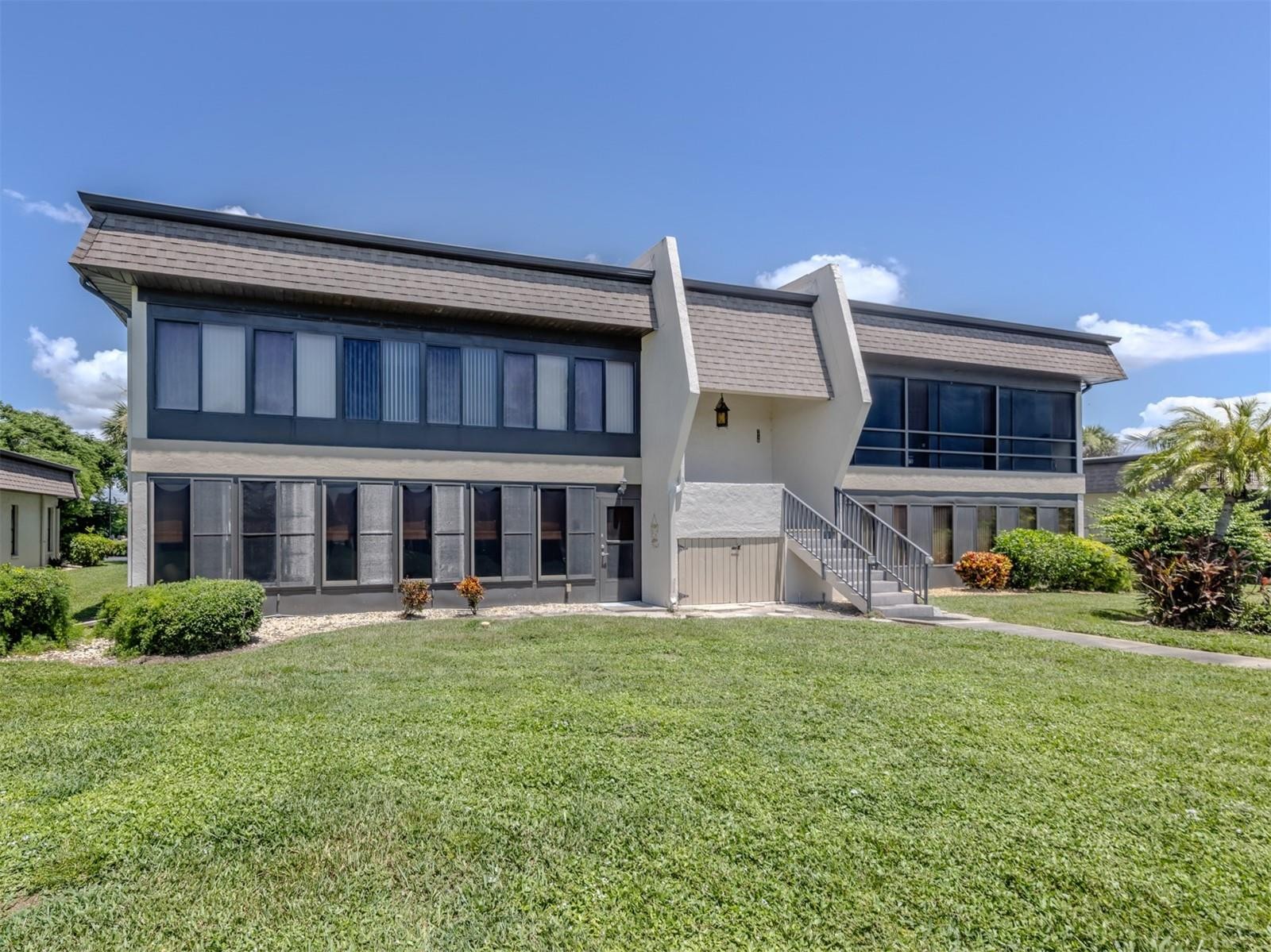 1712 LAKESIDE DR #1712-B