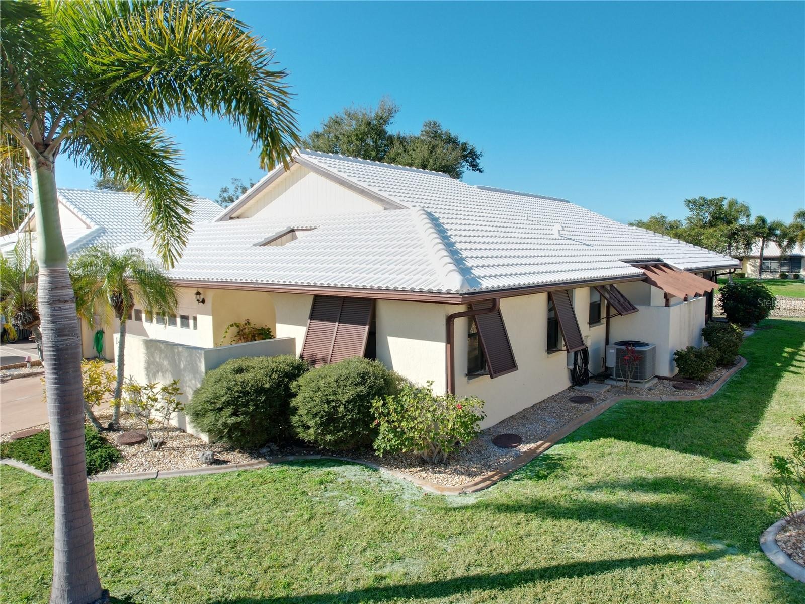 137 DRIFTING SANDS DR