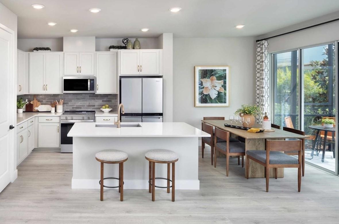 10704 OAK BEND DR