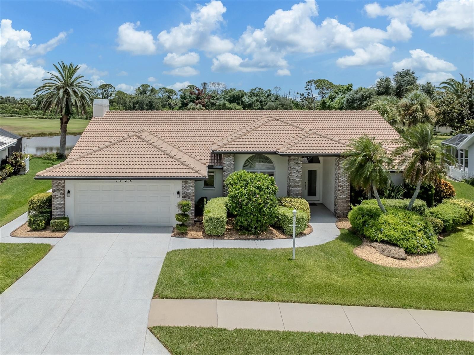 1428 GLENEAGLES DR