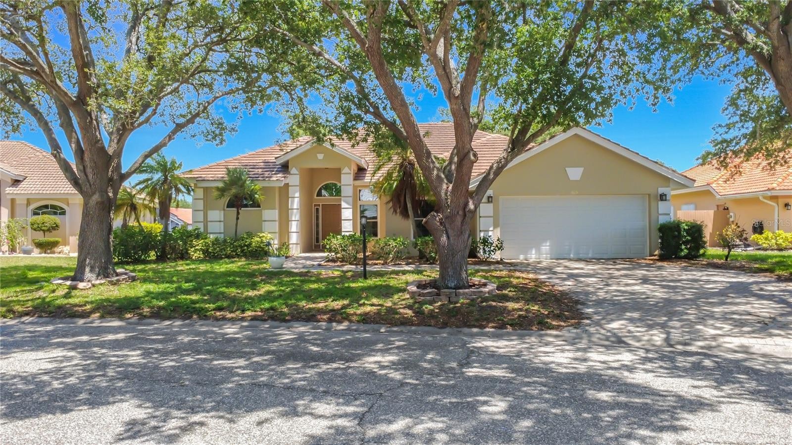 1216 WHITNEY DR