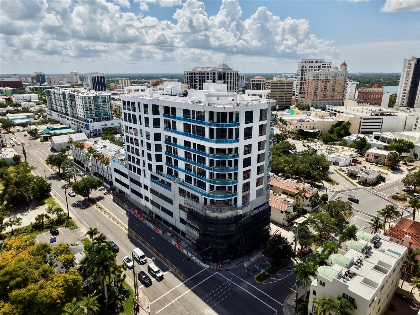 290 COCOANUT AVE #601