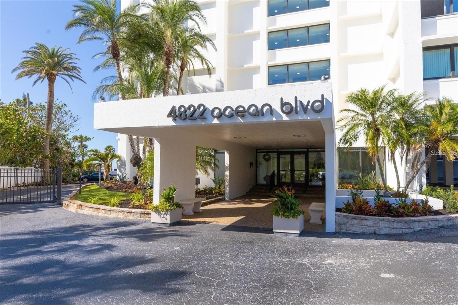 4822 OCEAN BLVD #5E