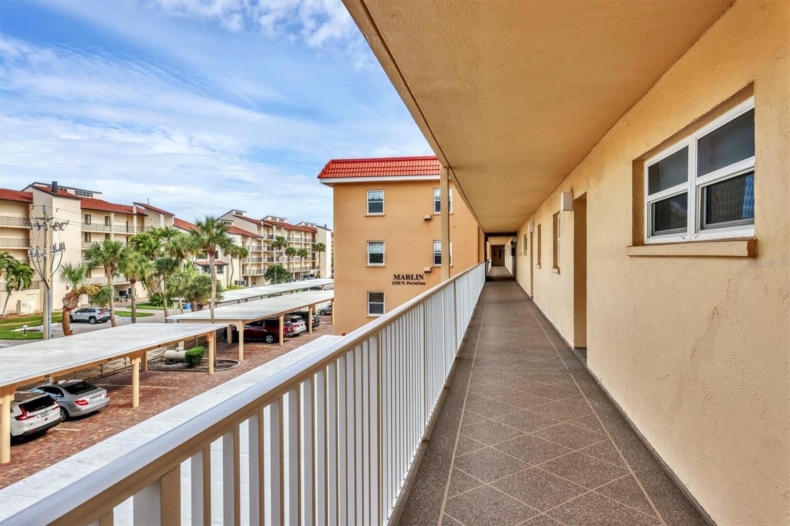 1250 N PORTOFINO DR #303