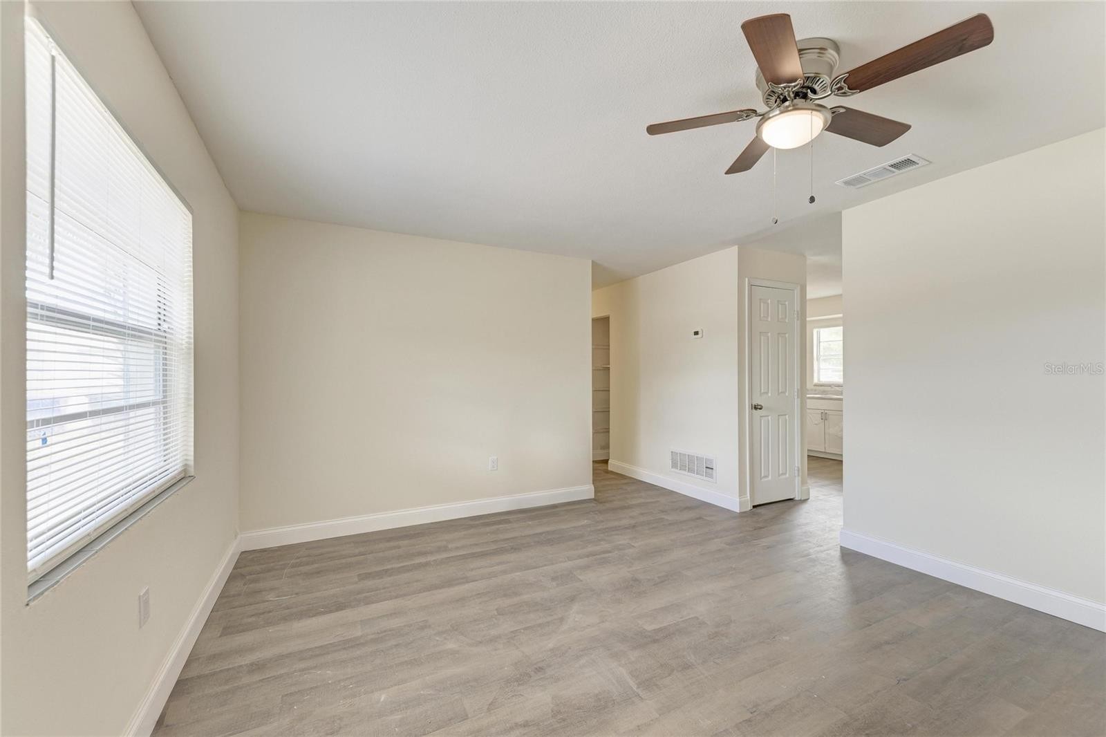 3012 CLAY CIR
