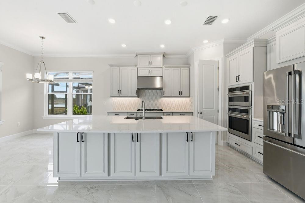 10280 SILENT NIGHT LN