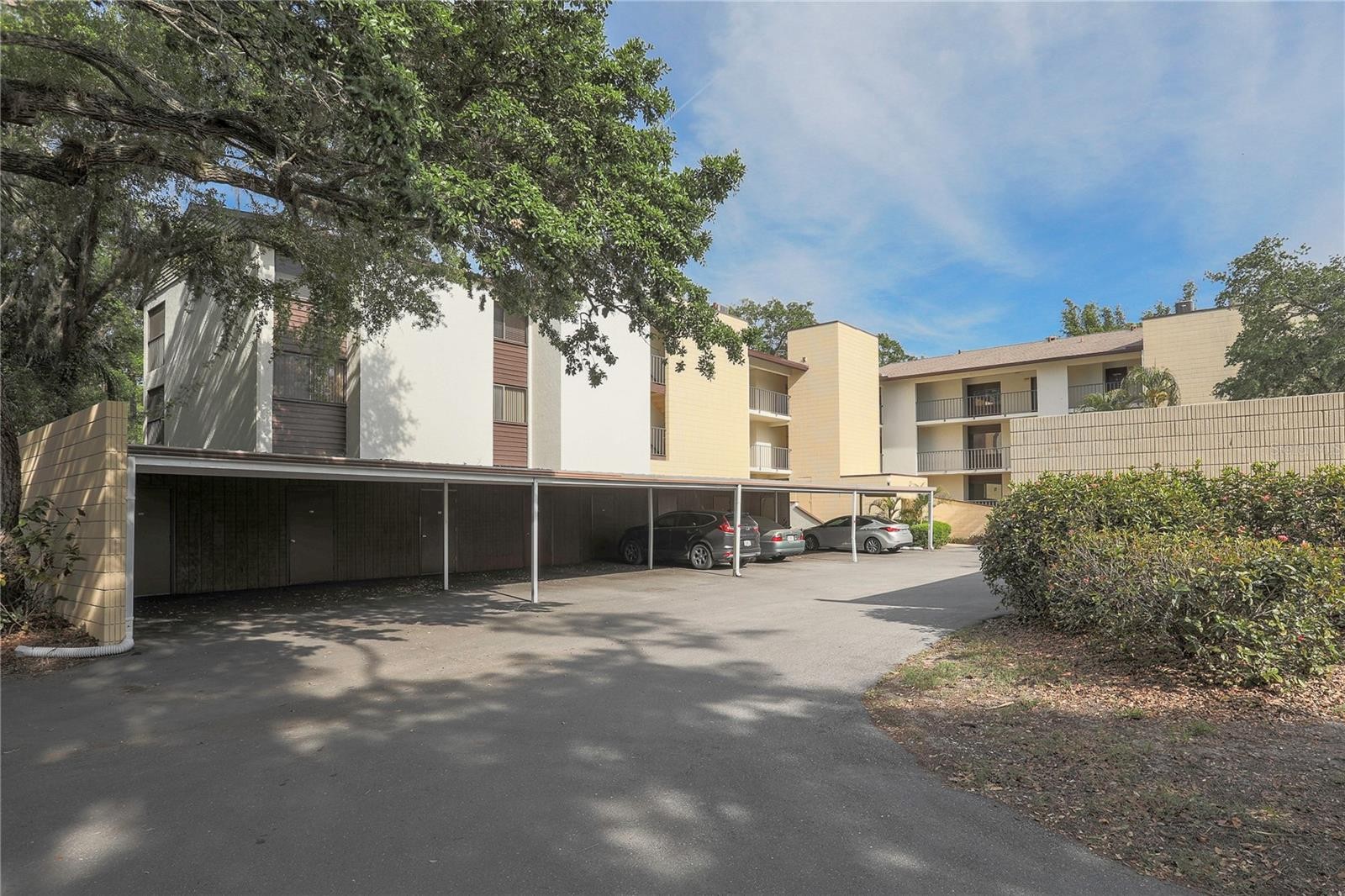 2746 ORCHID OAKS DR #301AZA