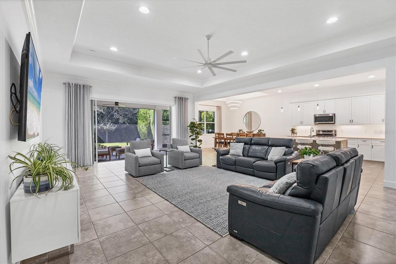 7761 SANDHILL LAKE DR