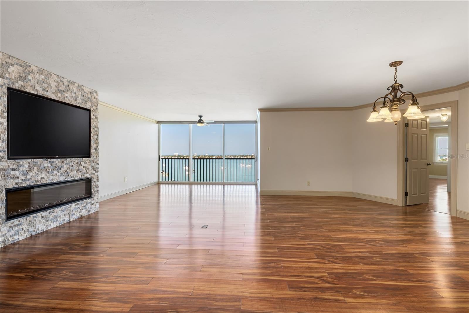 435 S GULFSTREAM AVE #1103