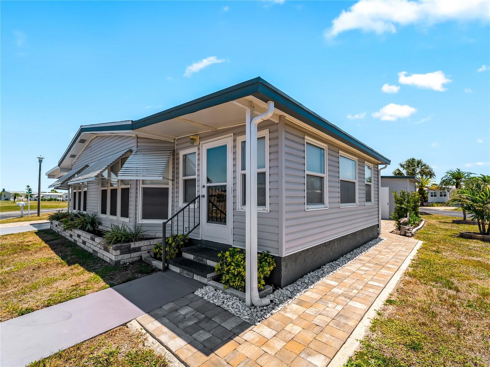 424 BOXWOOD DR
