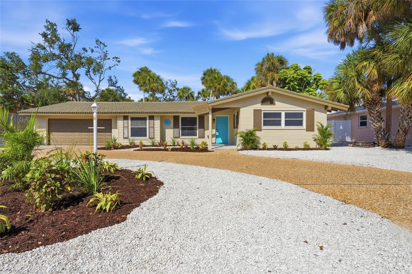 782 BIRDSONG LN