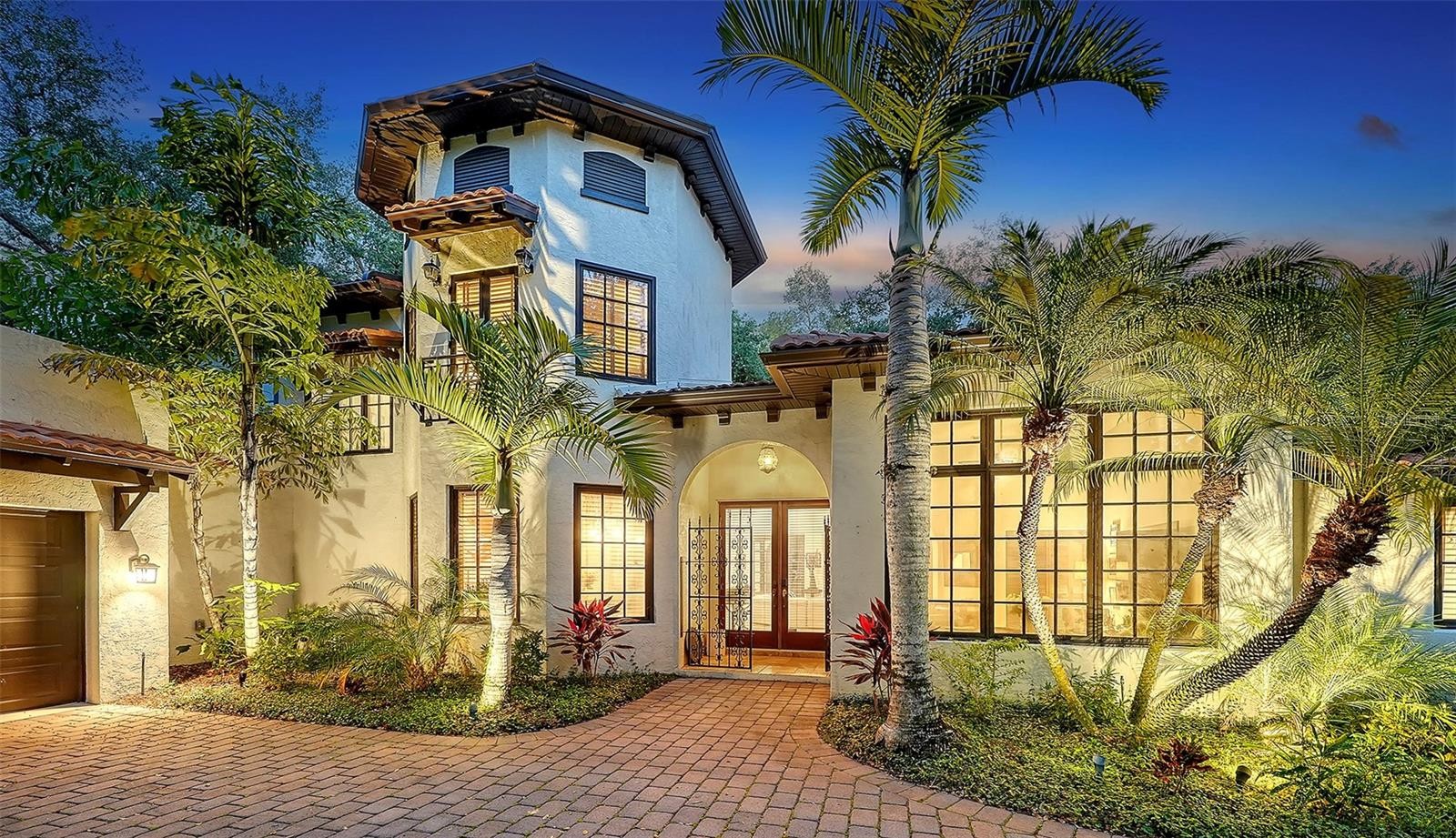922 INDIAN BEACH DR