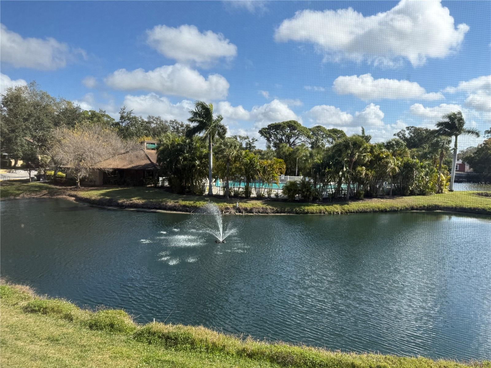 5525 ASHTON LAKE DR #5525